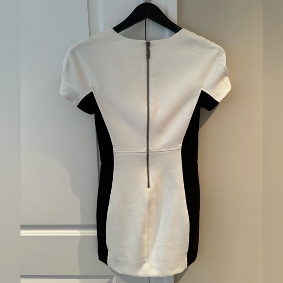 Babaton Jaxon Midi Dress - Picture 2 of 7